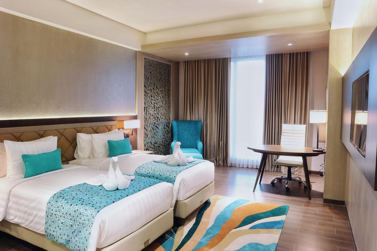 BW Luxury Hotel Jambi Exterior photo