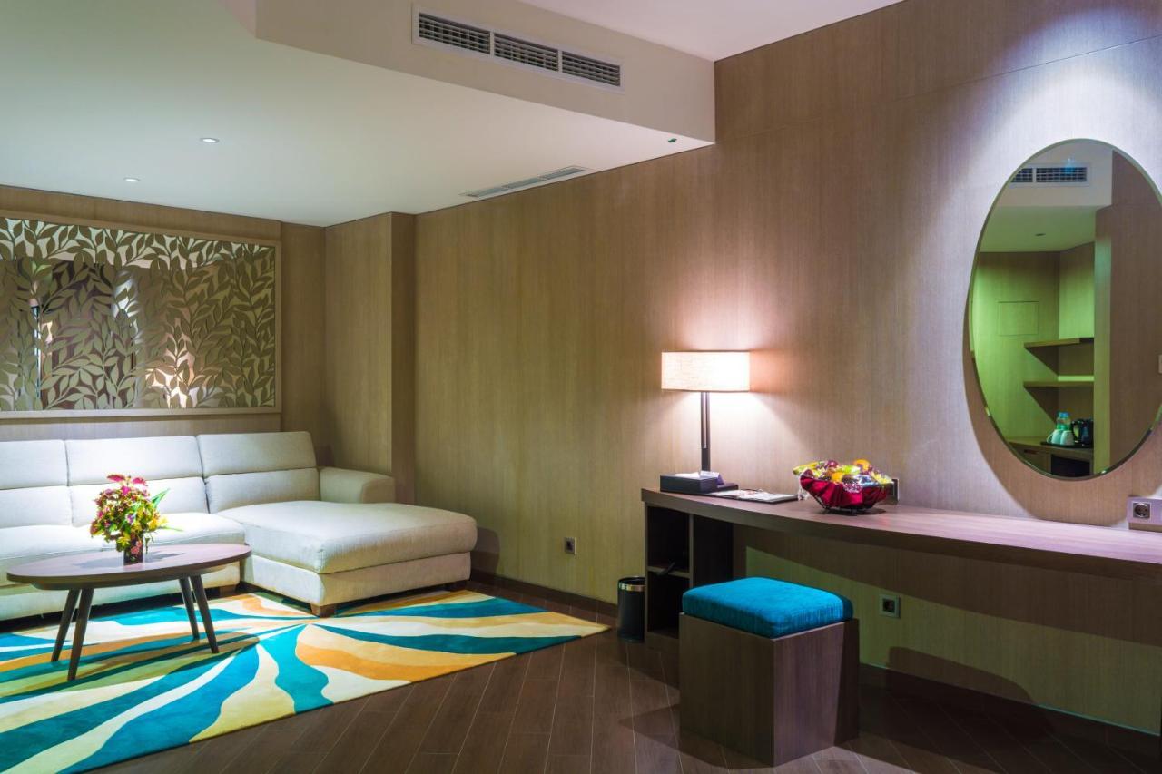 BW Luxury Hotel Jambi Exterior photo